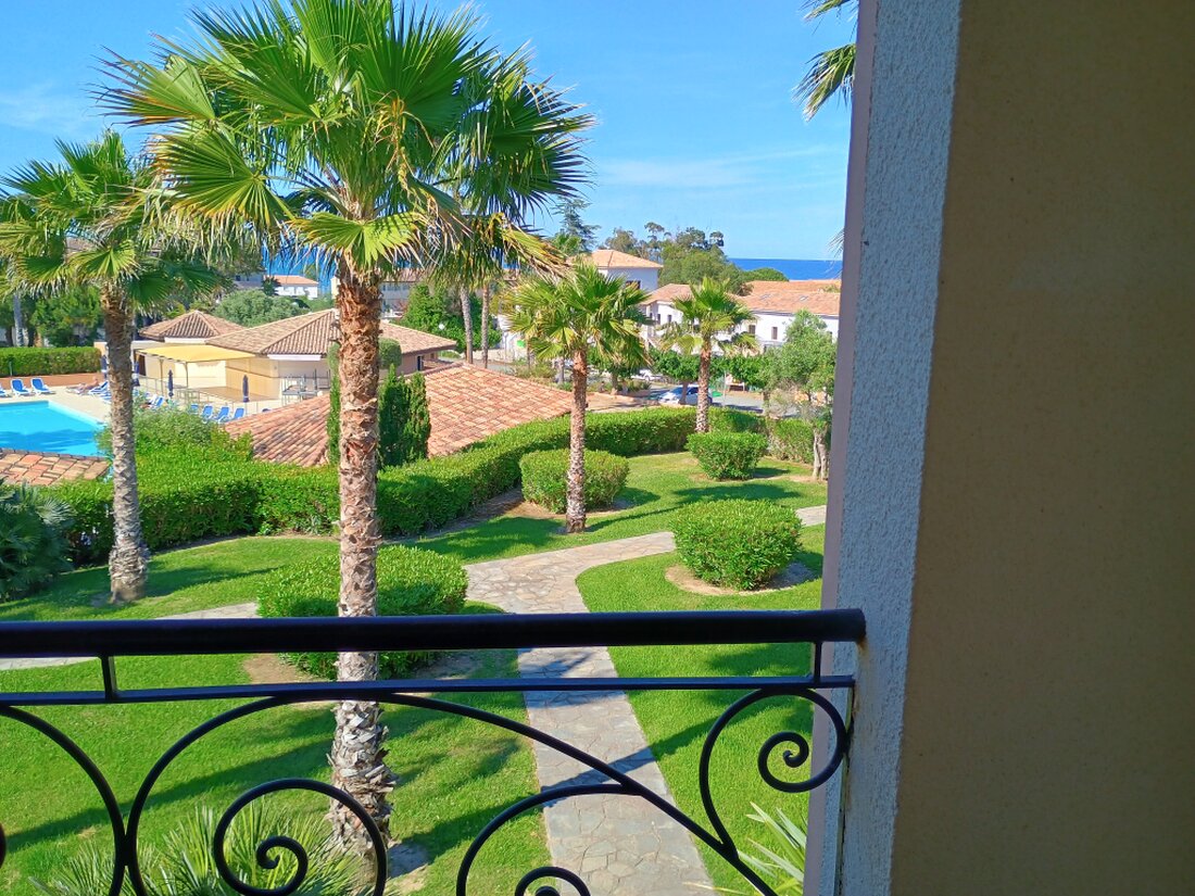 Balcone di un appartamento vista mare in Corsica